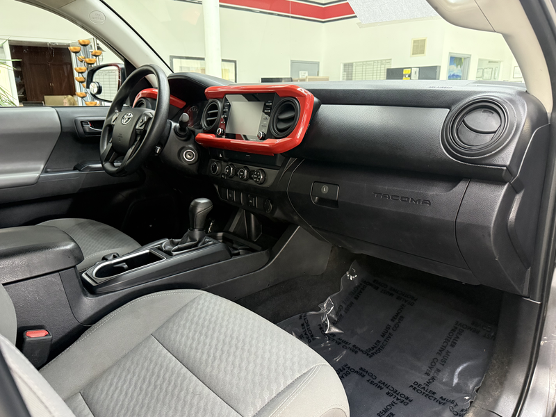 Vehicle image 16
