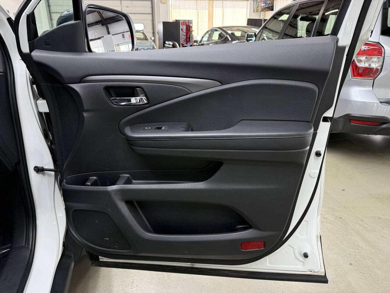Vehicle image 15