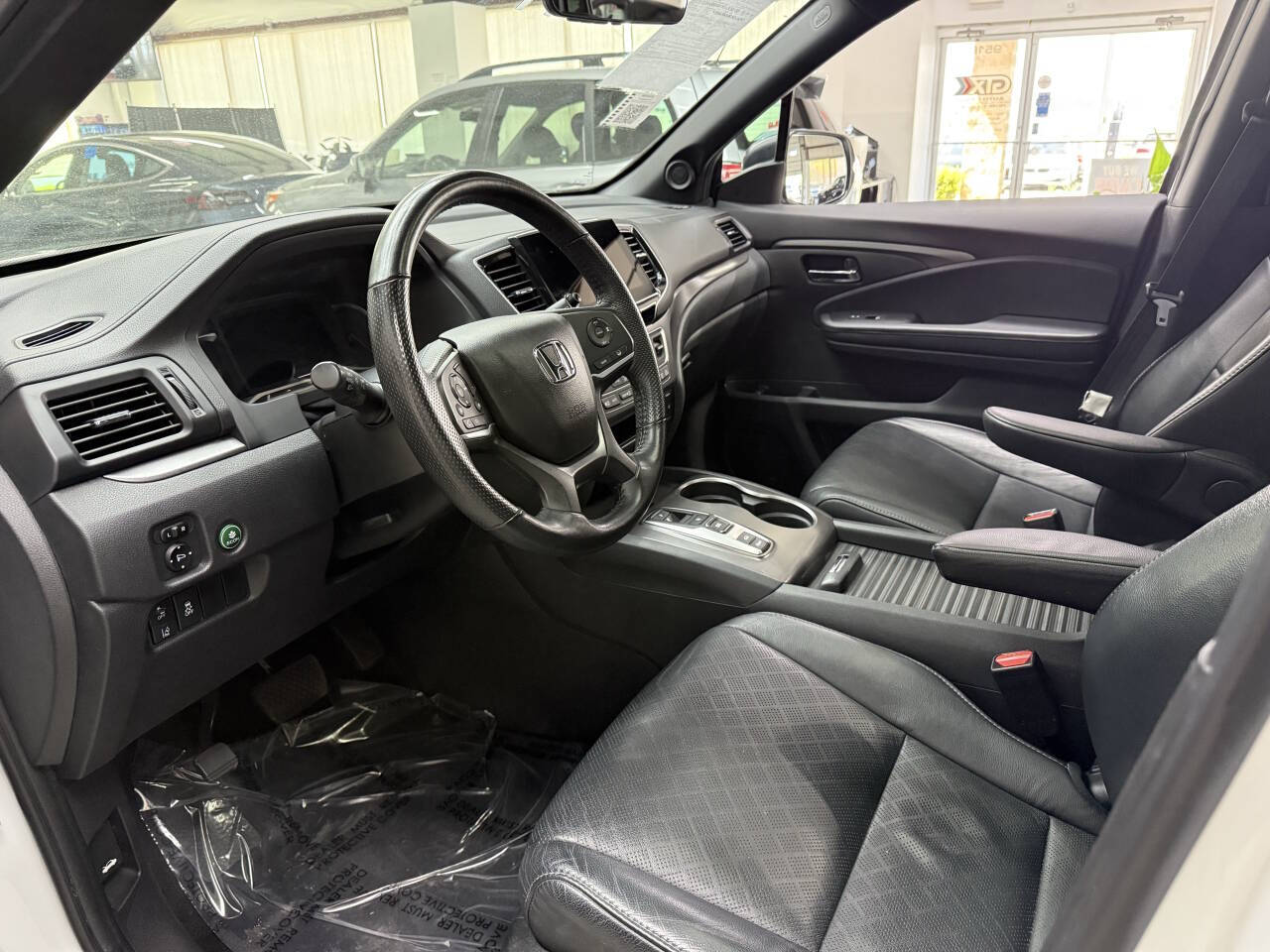 Vehicle image 18