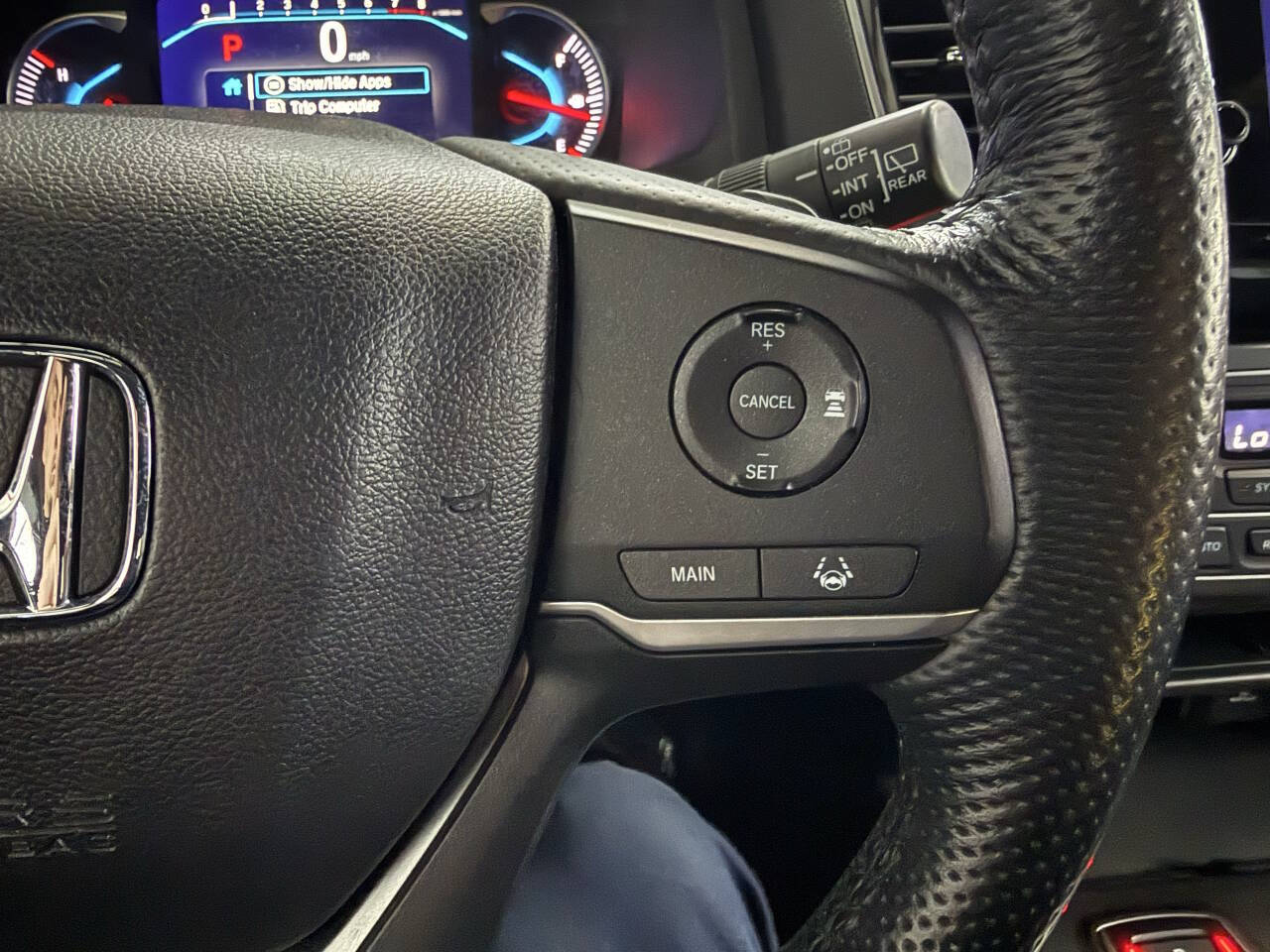 Vehicle image 23