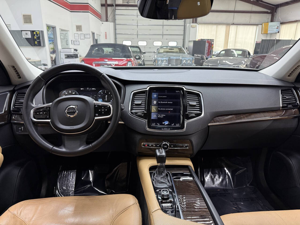 Vehicle image 19