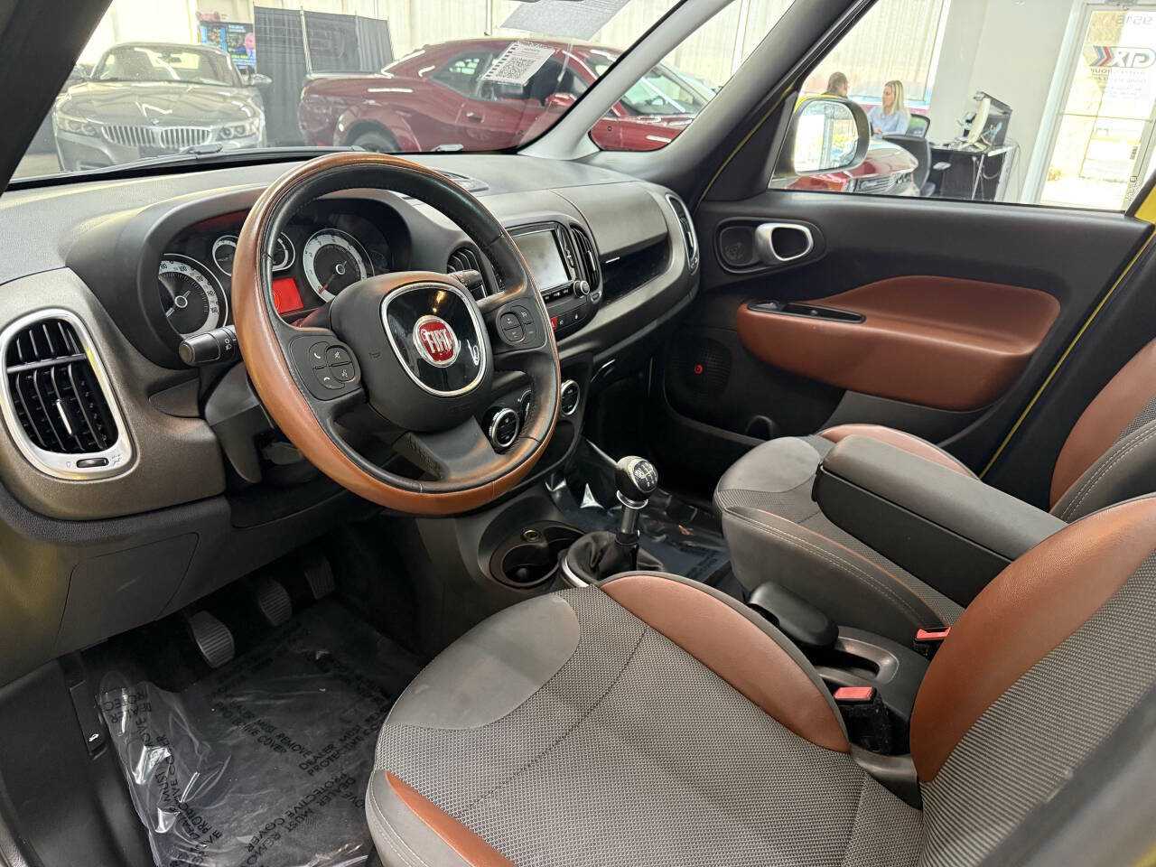 Vehicle image 20