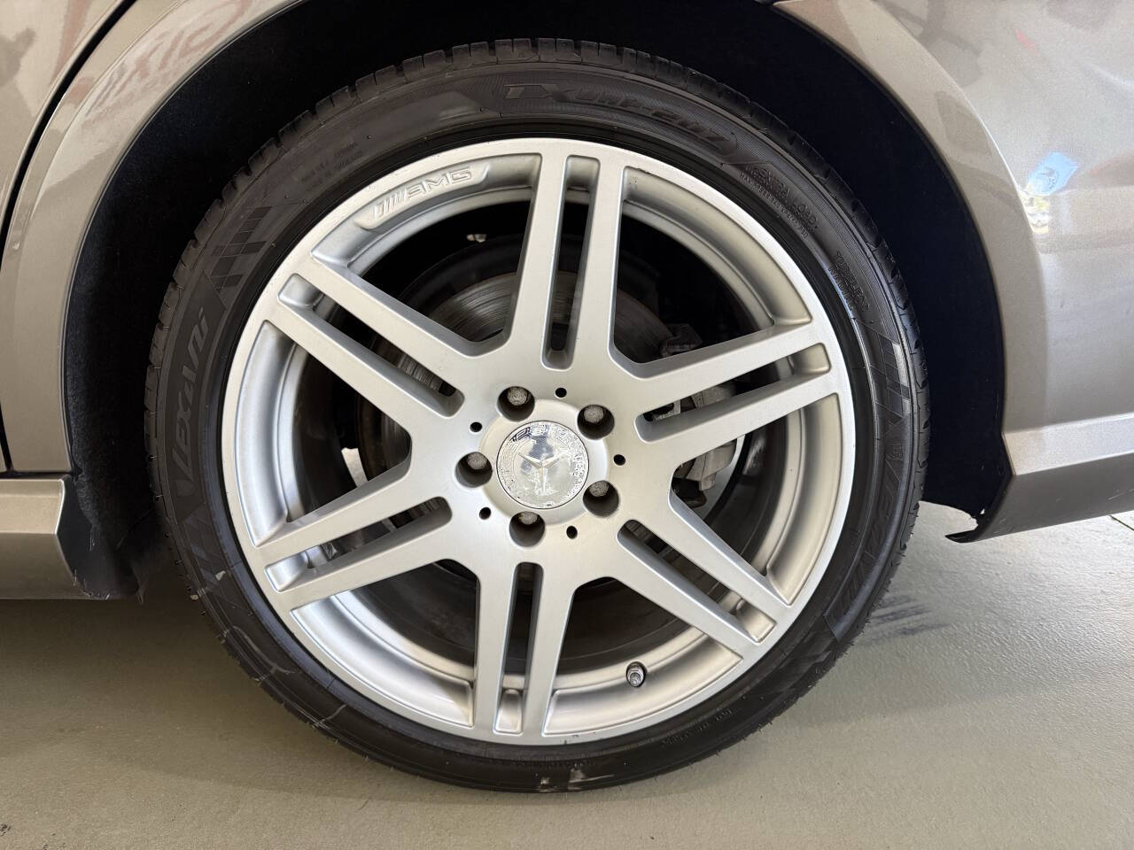 Vehicle image 31