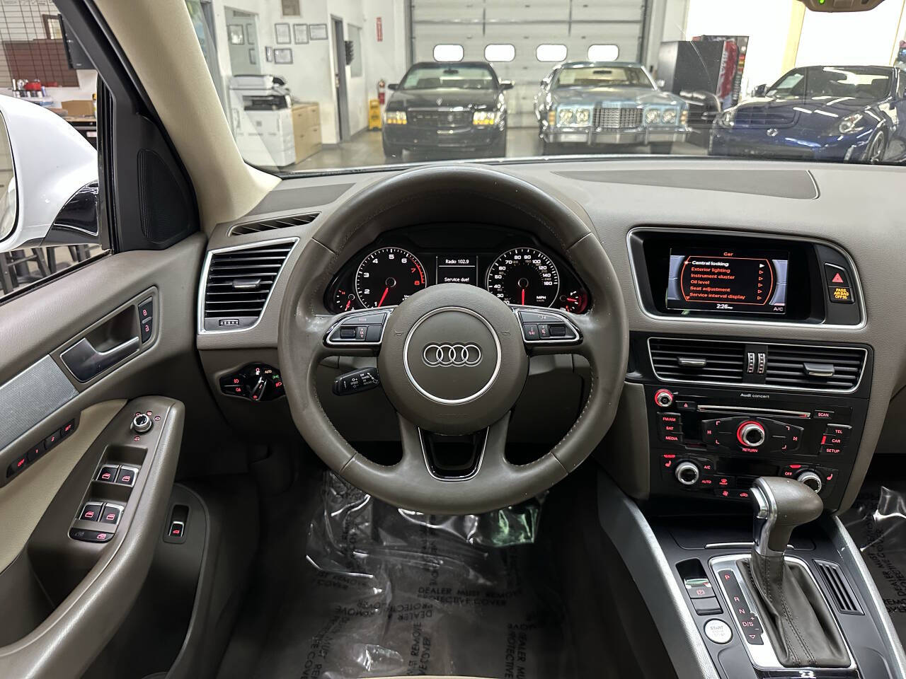 Vehicle image 18