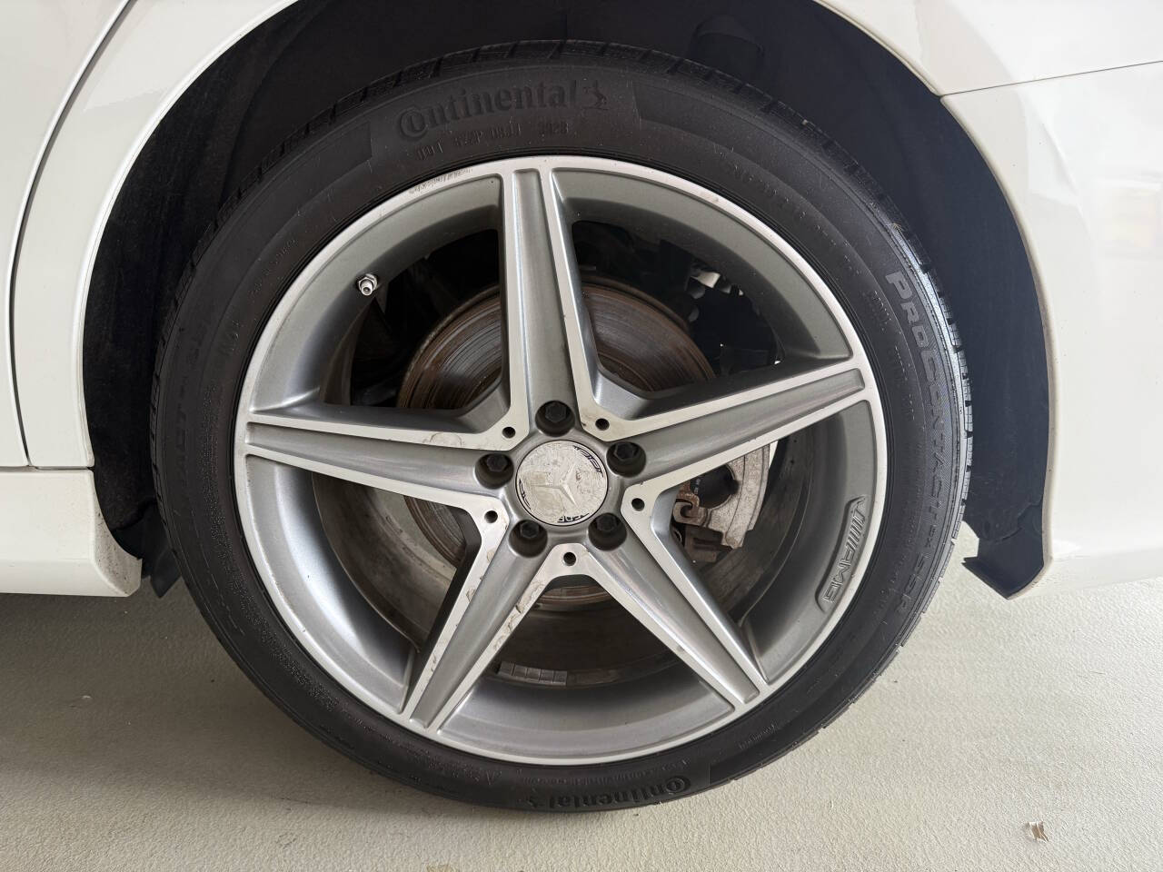 Vehicle image 32