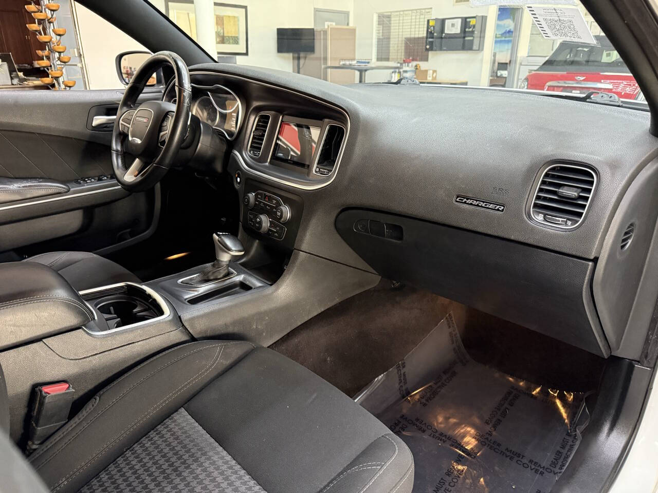 Vehicle image 15