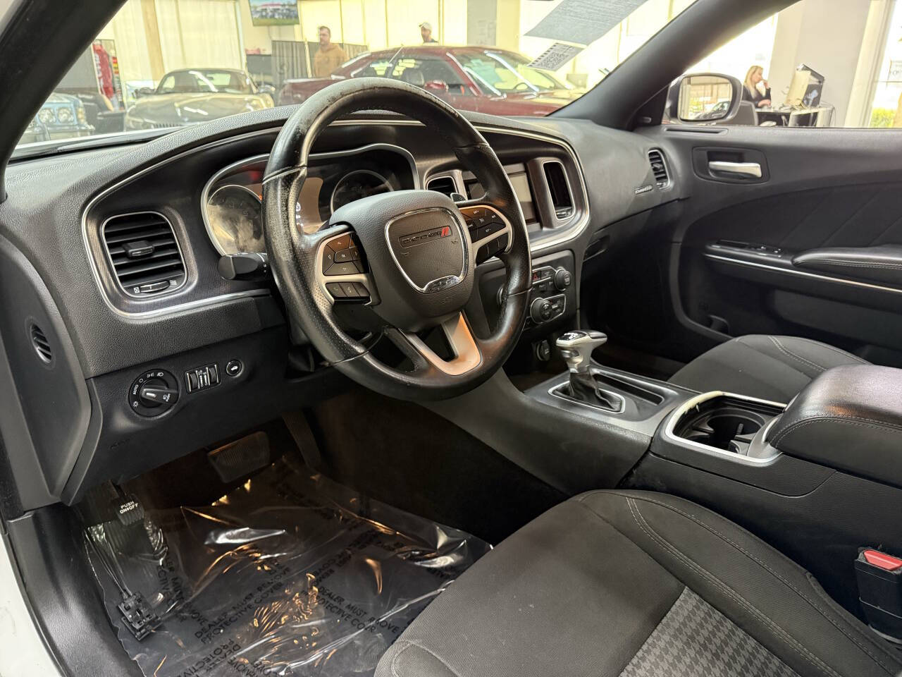 Vehicle image 16