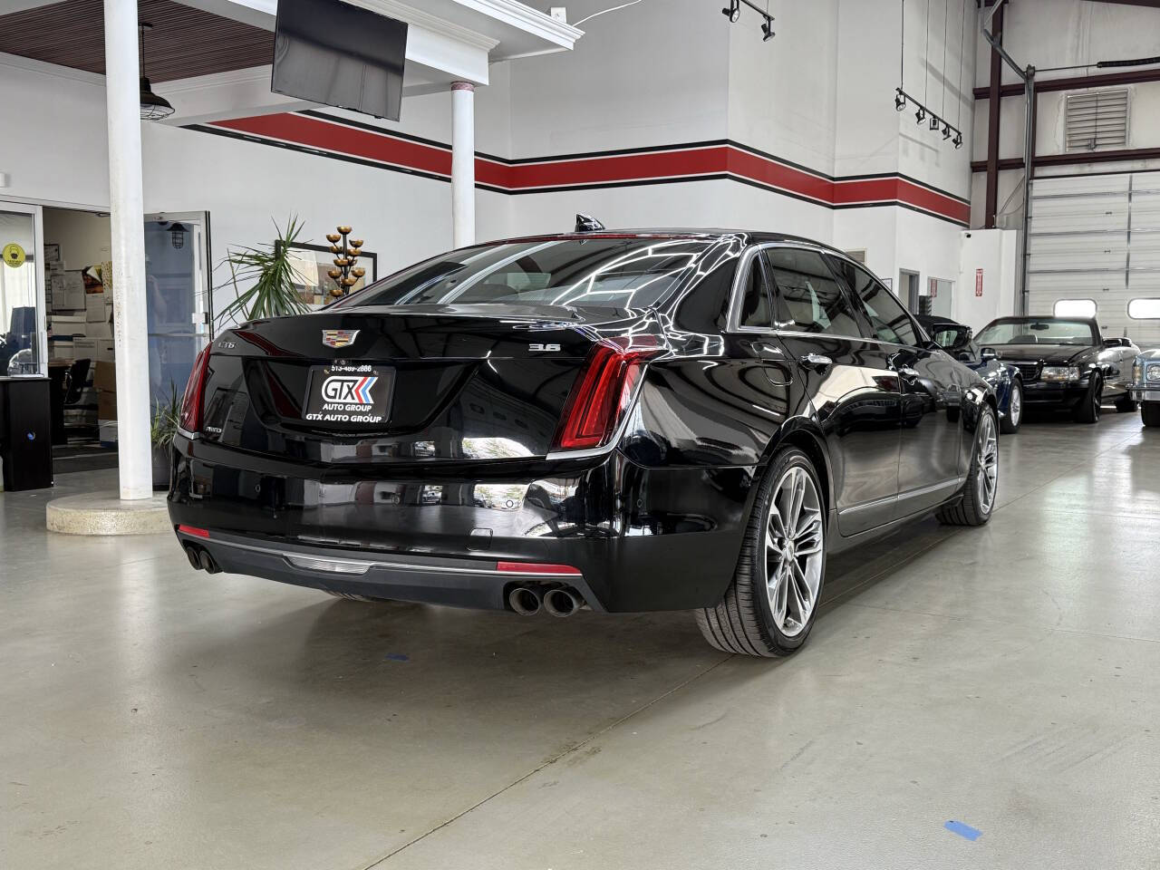Vehicle image 5