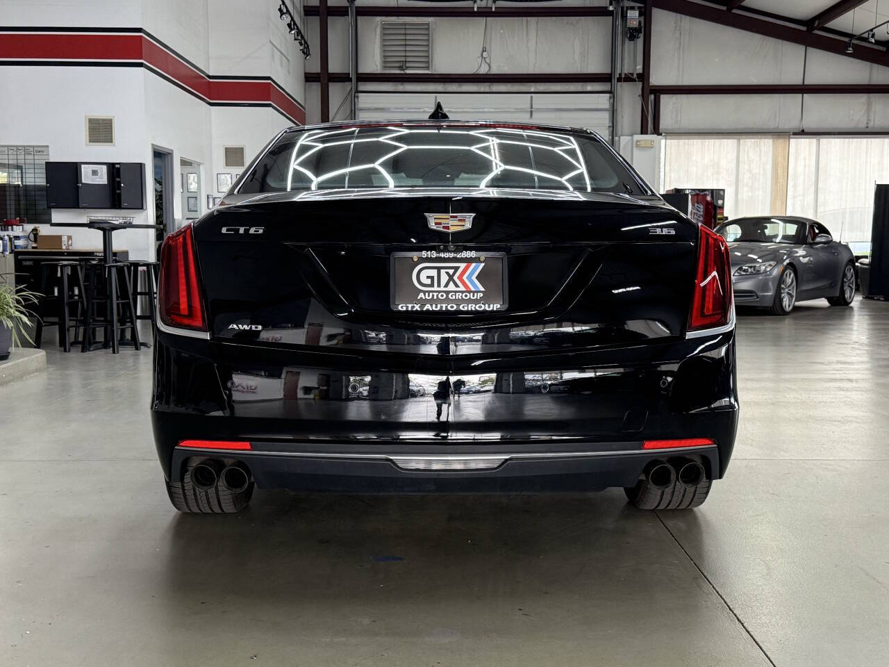 Vehicle image 6