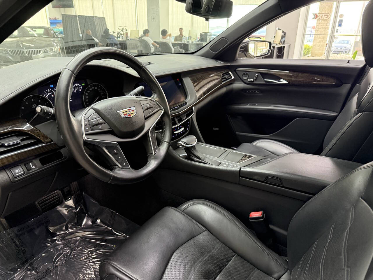 Vehicle image 19