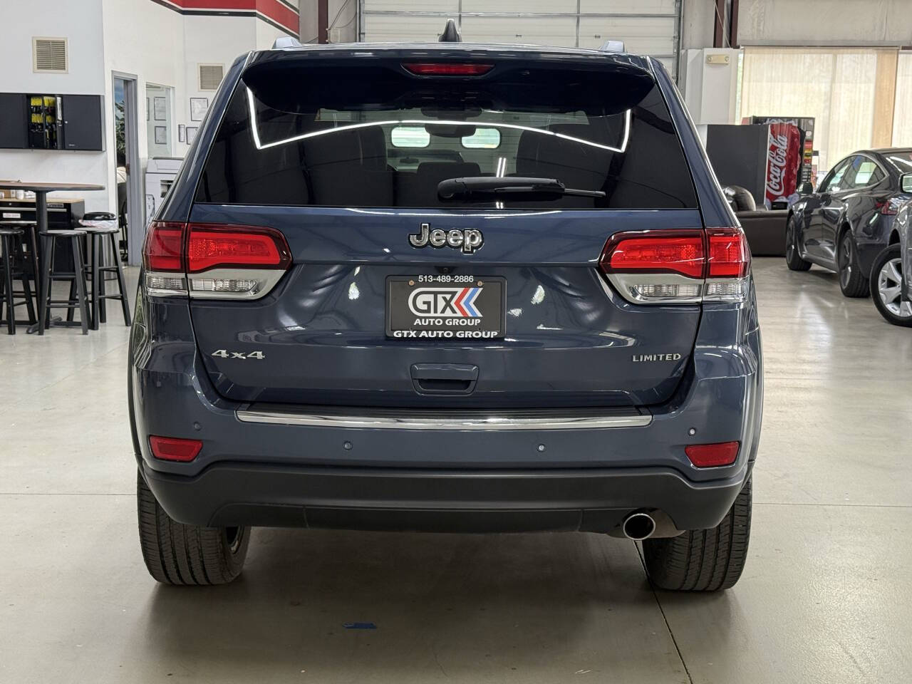Vehicle image 5