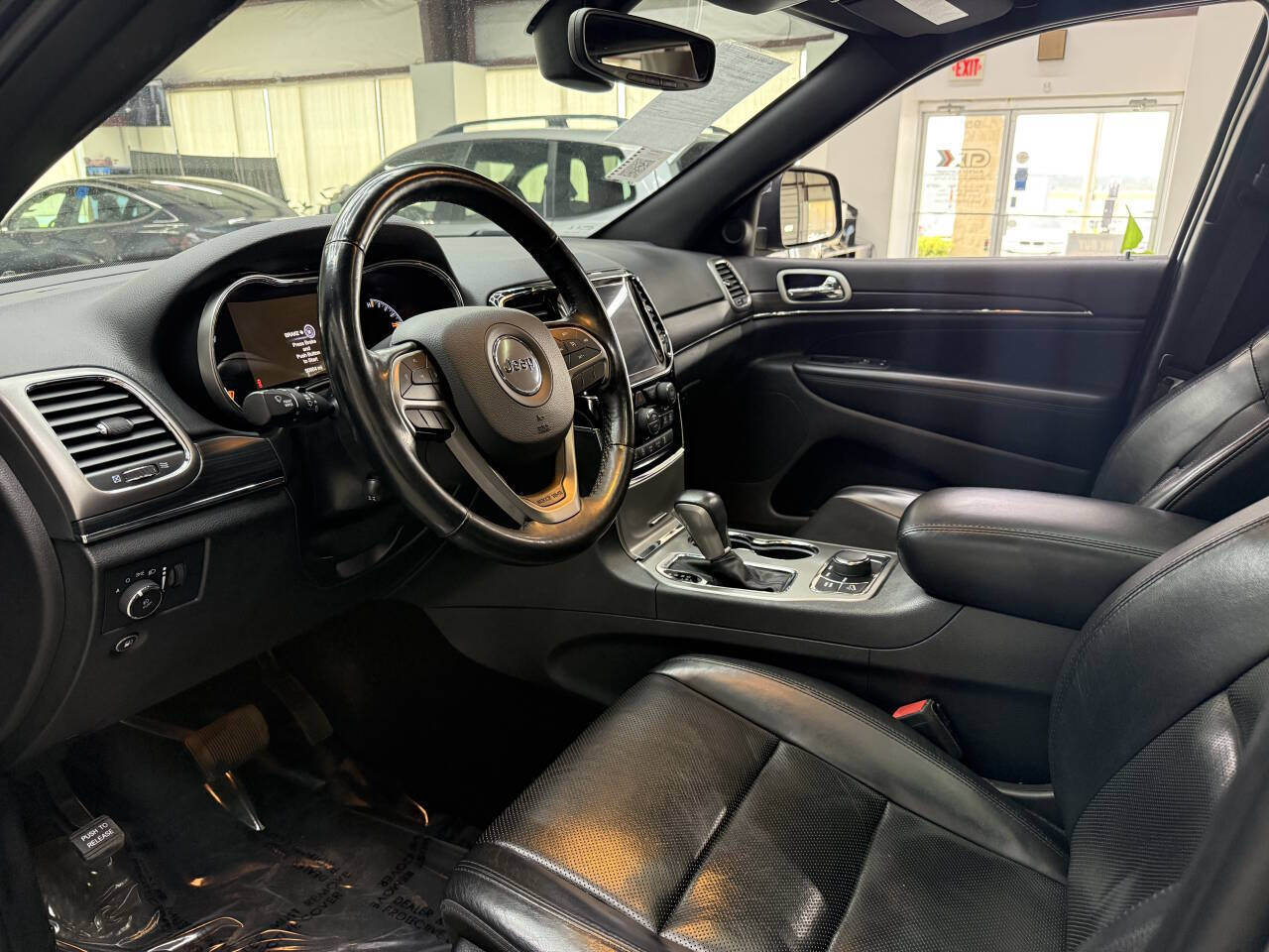 Vehicle image 18