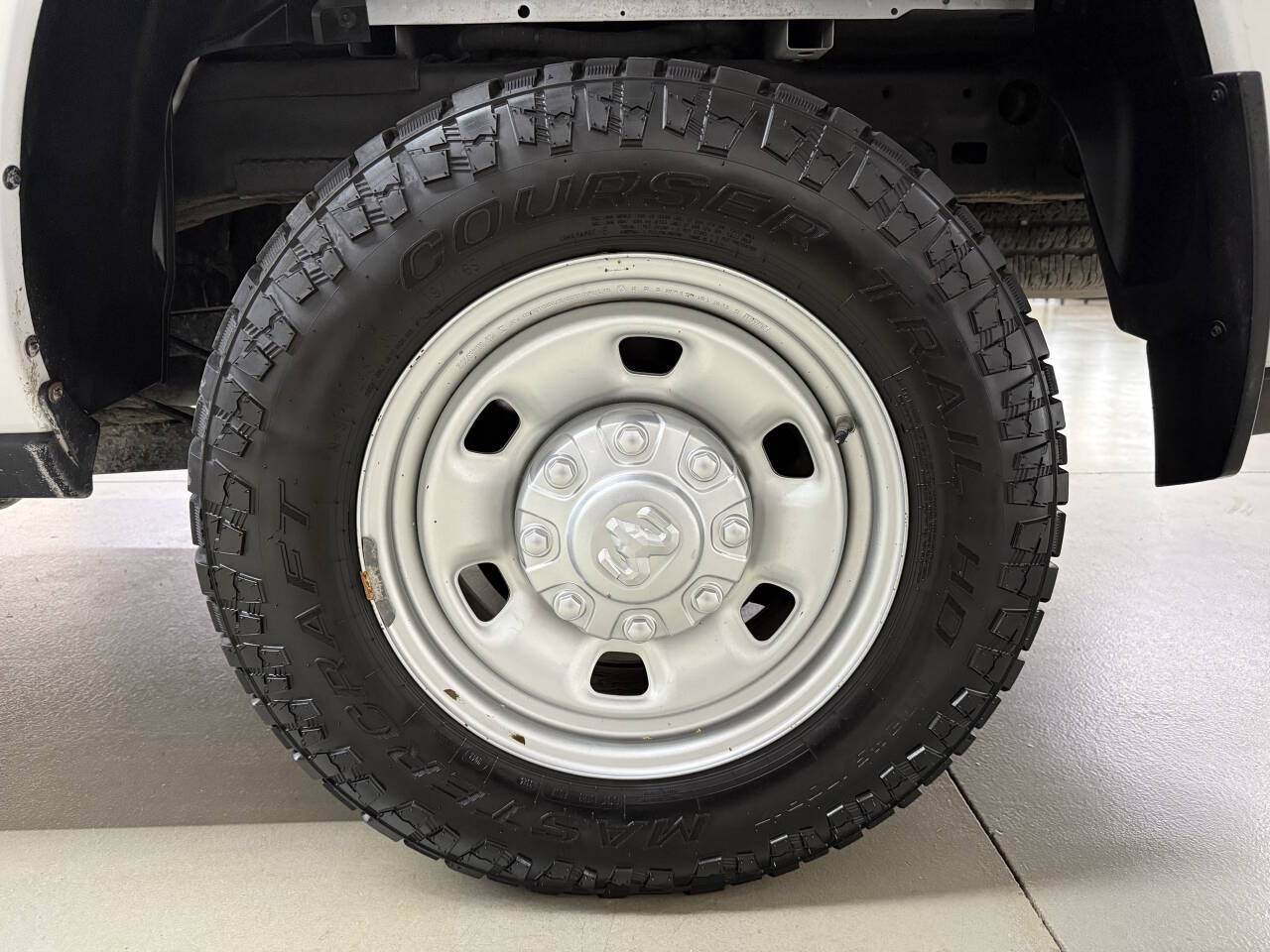 Vehicle image 31