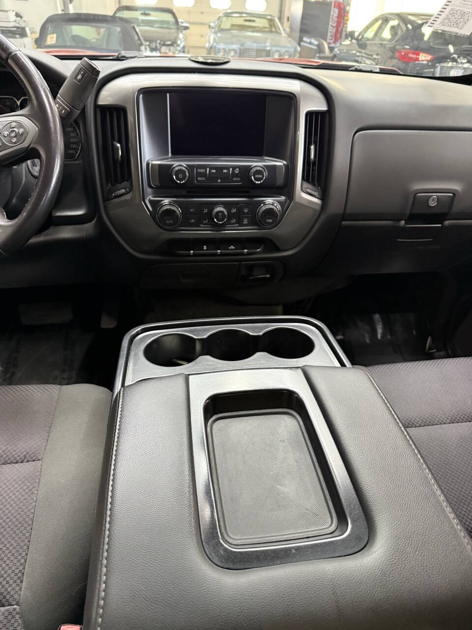 Vehicle image 25