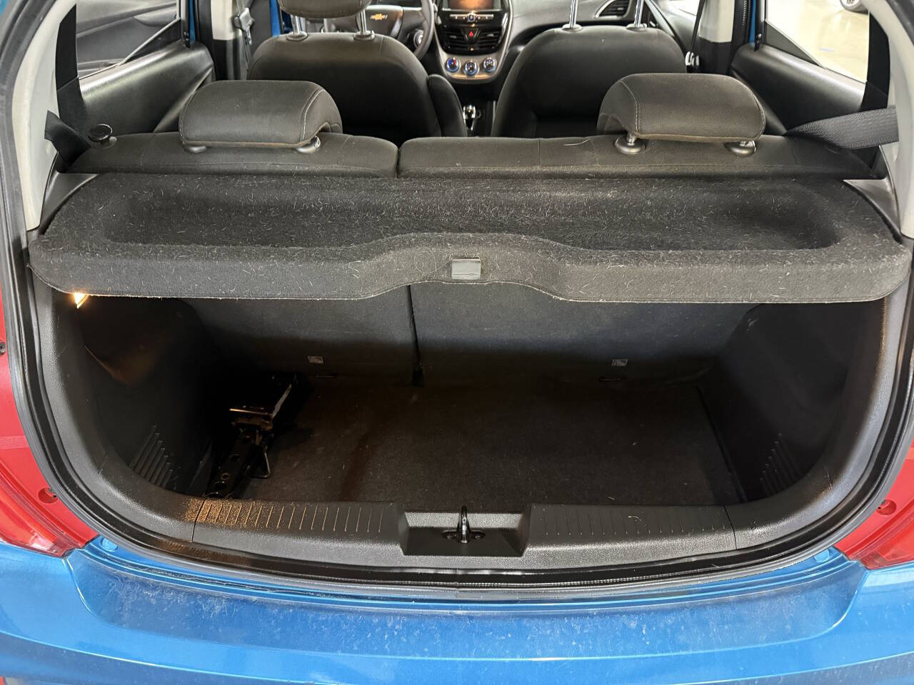 Vehicle image 9