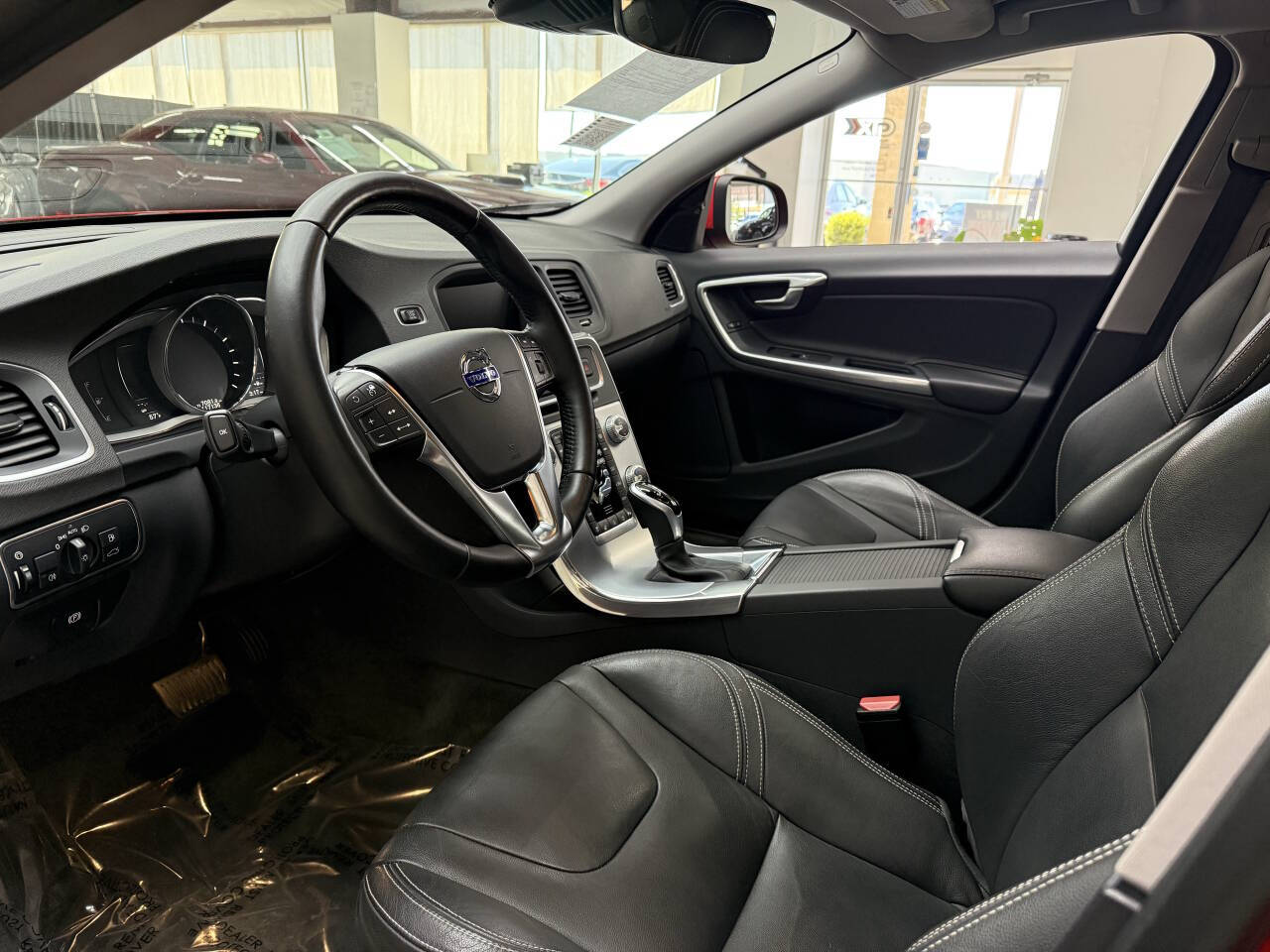 Vehicle image 18