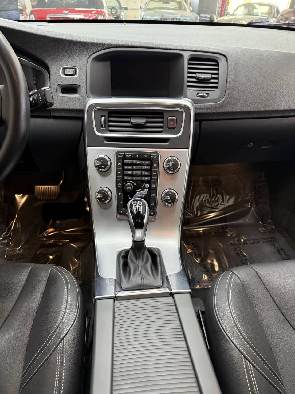 Vehicle image 25