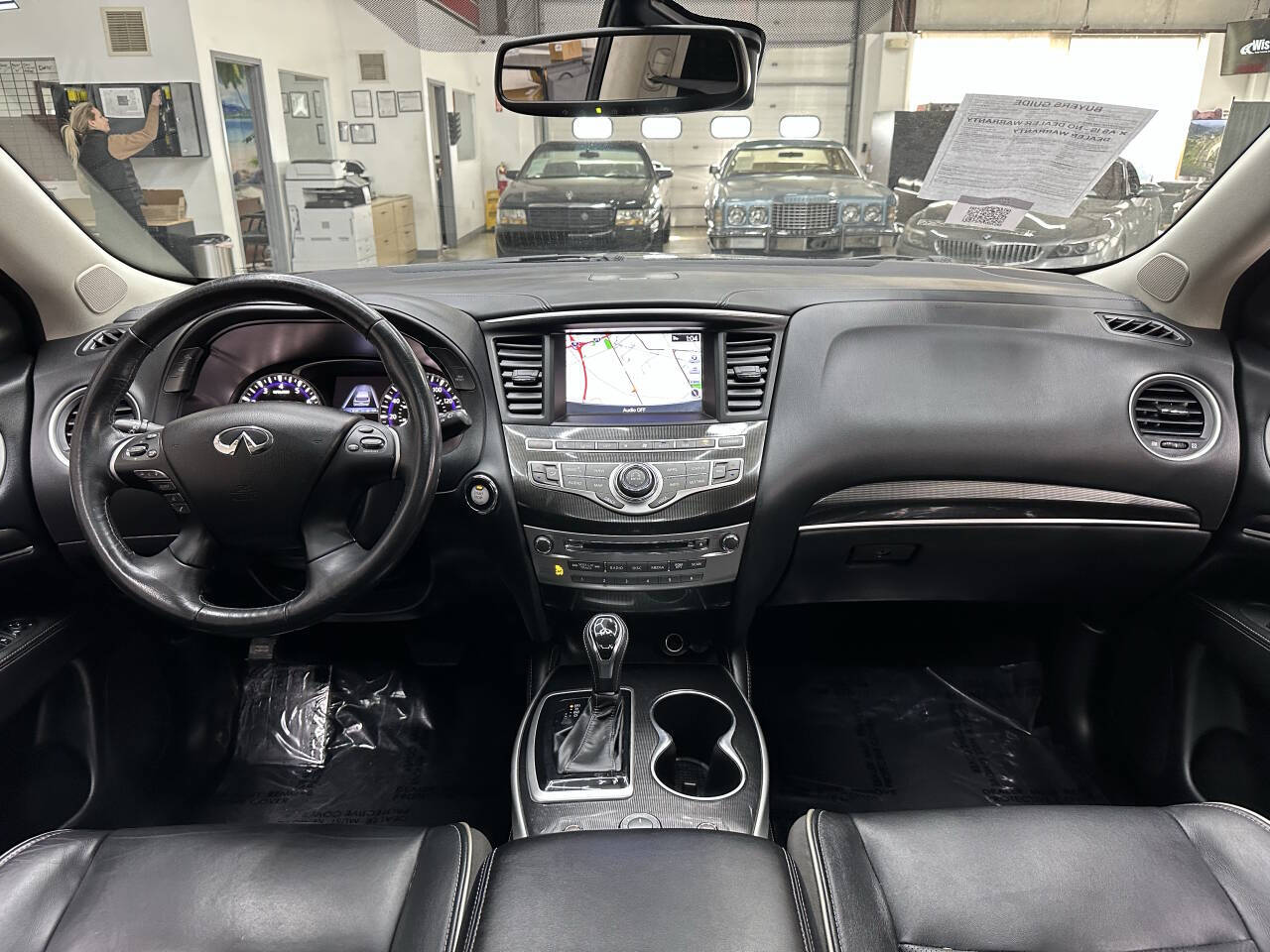 Vehicle image 19