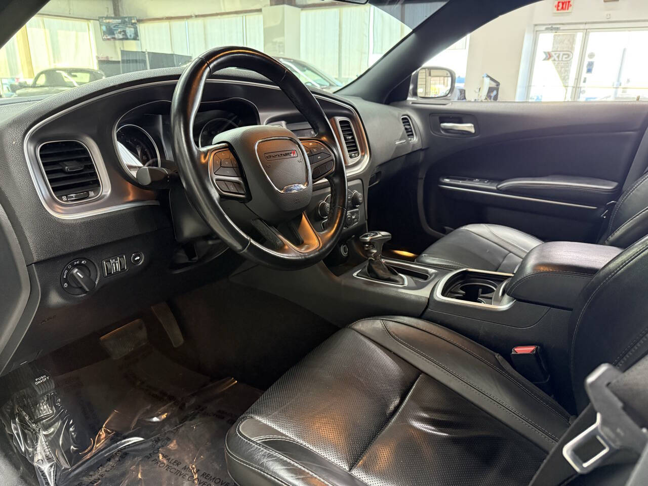 Vehicle image 18