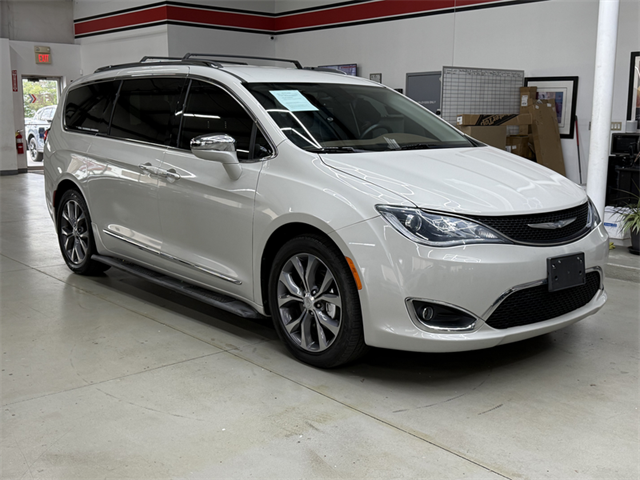 2017 CHRYSLER PACIFICA