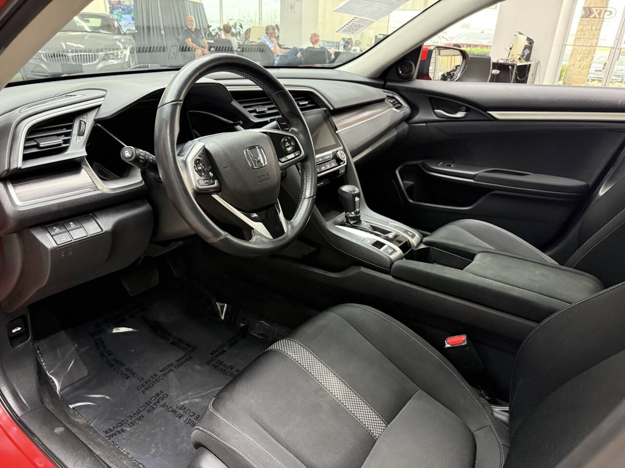 Vehicle image 18