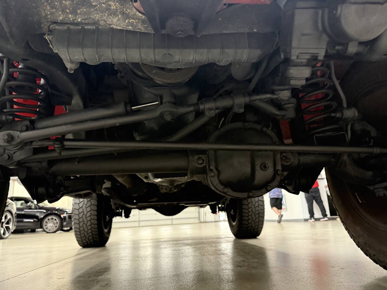 Vehicle image 16