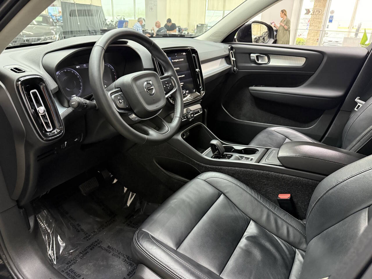 Vehicle image 18