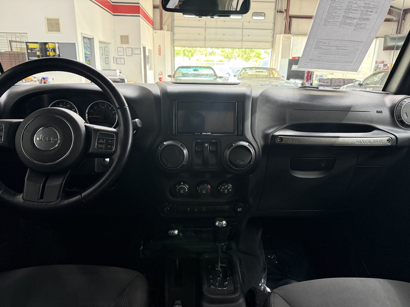 Vehicle image 14