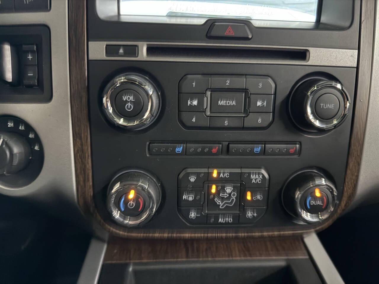 Vehicle image 30